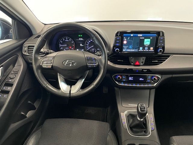 Fahrzeugabbildung Hyundai i30 cw Premium LED totWinkelASS DAB Tempomat