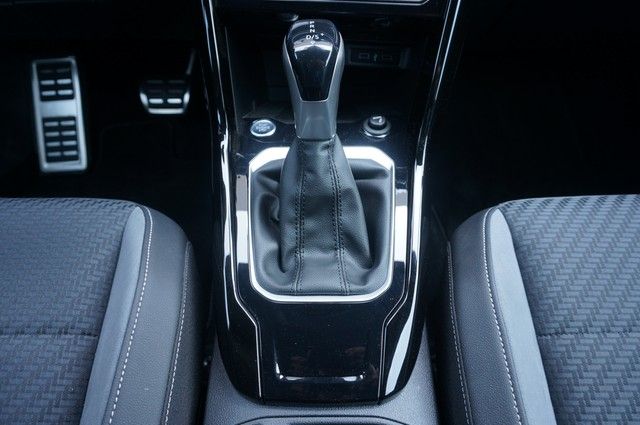 Fahrzeugabbildung Volkswagen T-Roc Cabriolet TSI R-Line DSG LEDplus Navi AID