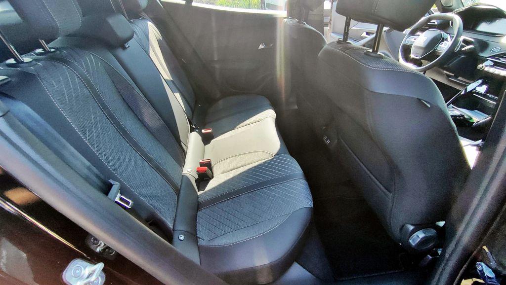 Peugeot 2008 Benzin 100 Allure