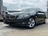 BMW 520 d/TÜV neu/Leder/Pano/Bi-Xenon/Ambiente/SHZ - BMW 520 aus 2012 mit Diesel-Antrieb: Kombi