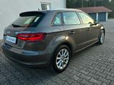 Audi A3 Sportback attraction/Garantie - Audi A3 aus 2013: Limousine