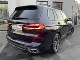 BMW X7 M60i xDrive M Sport || 360 AHK Stndhzg. SkyLo - Jahreswagen: 7 Sitzer