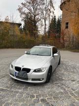 BMW 335i E92 - 2. Hand, Scheckheftgepf. - BMW 335 aus 2007: Coupe, 335i