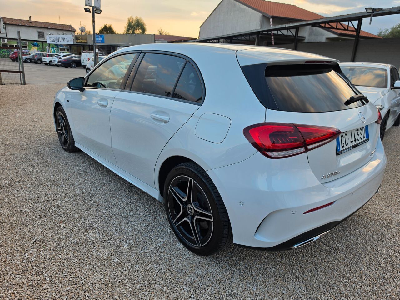 Mercedes-Benz Mercedes-benz A 250 e Automatic EQ-Power Premium imagem 3