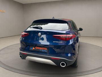 Alfa-Romeo Stelvio - 5