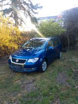Volkswagen VW Volkswagen Touran 1.4 TSI Benzin - Volkswagen Touran: Kleinwagen