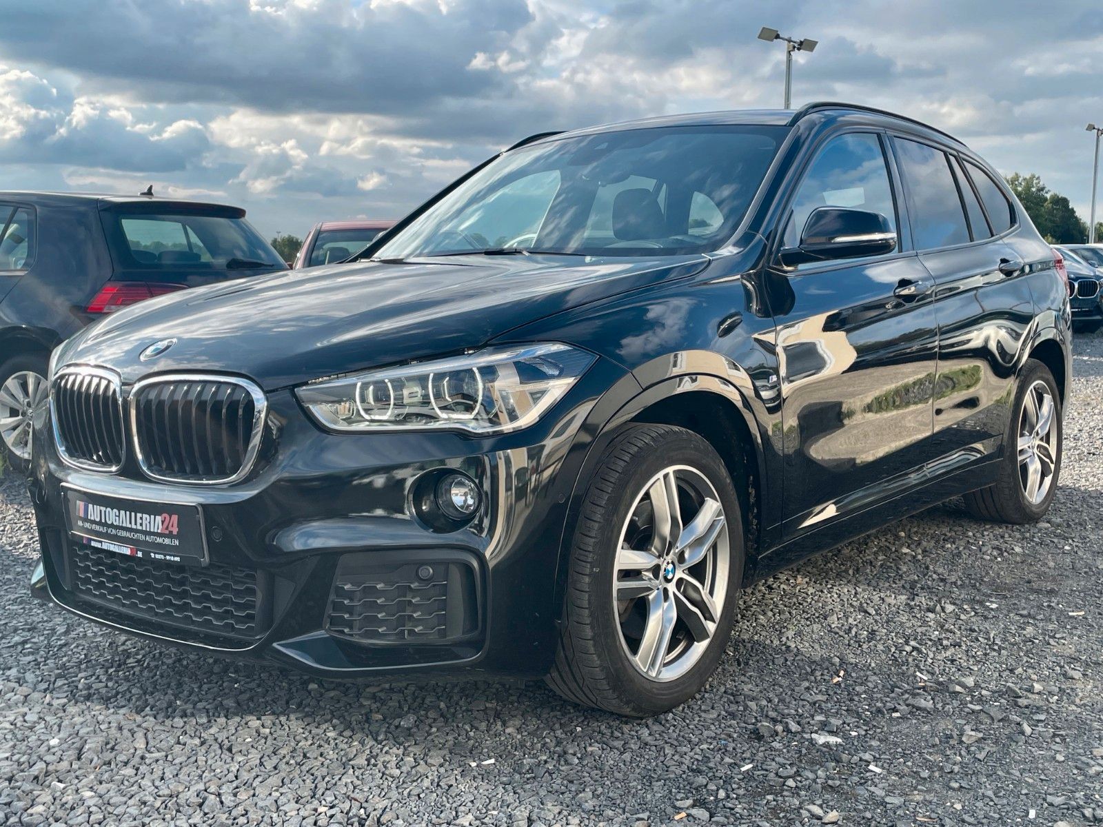 Fahrzeugabbildung BMW X1 xDrive20d Aut. M SPORTPAKET Navi HUD LED VOLL