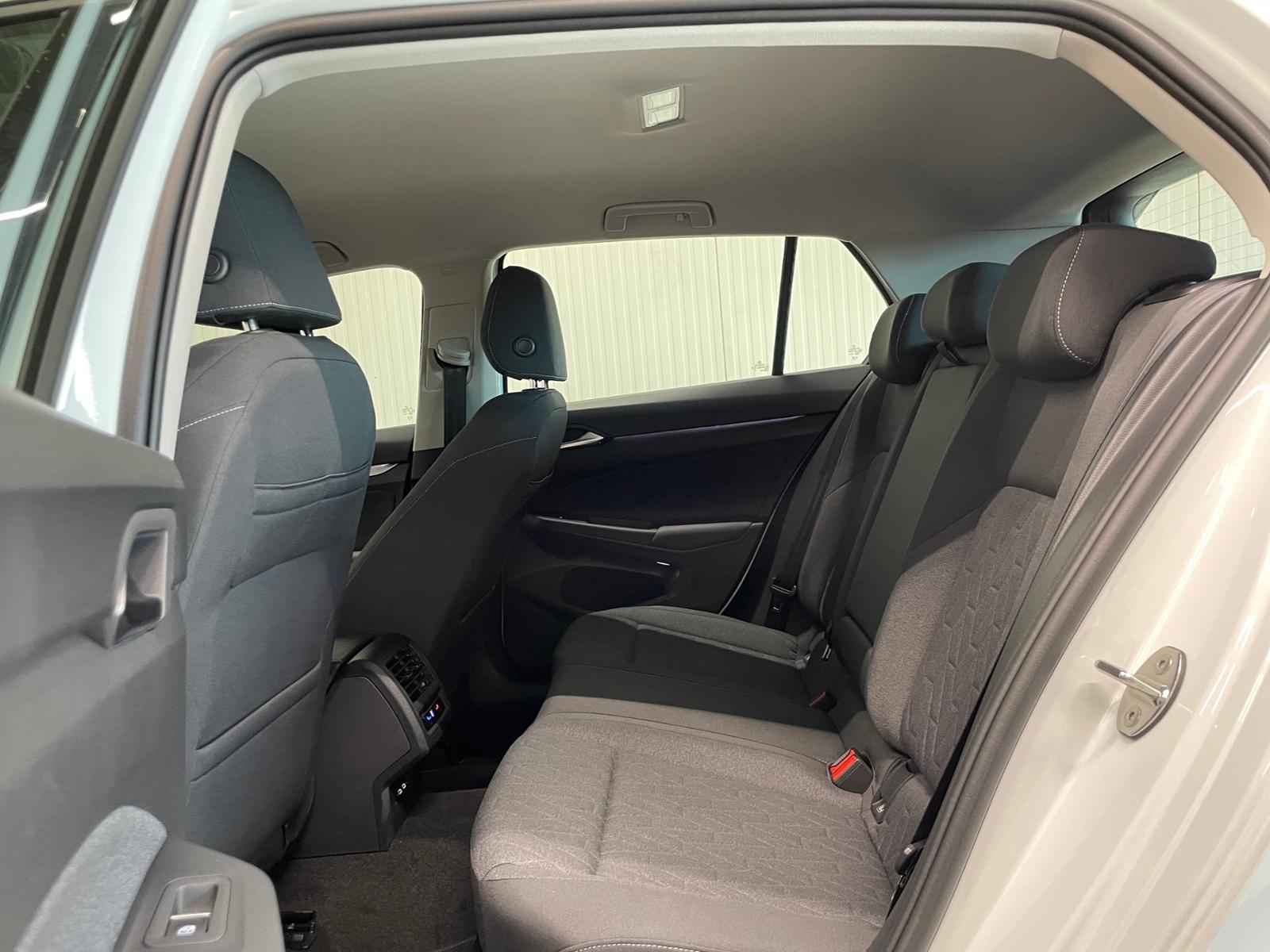 Volkswagen Golf VIII Life 1.5 TSI LED KAM SHZ ACC, миниатюра 24