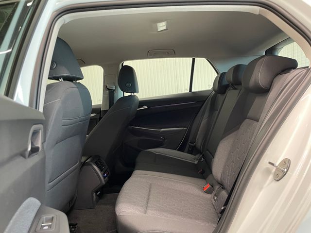 Golf VIII Life 1.5 TSI LED KAM SHZ ACC