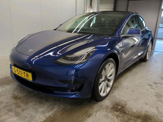 Tesla Model 3 Standard RWD Plus [ TREKHAAK+AUTOPILOT+6