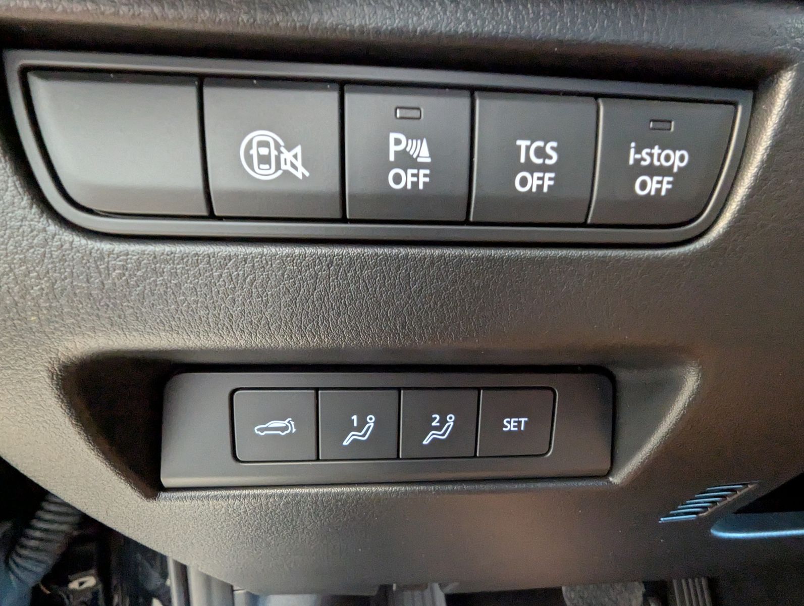 Fahrzeugabbildung Mazda CX-80 3.3L E-SKYACTIV D 254 HOMURA+ 6-Sitze Pano