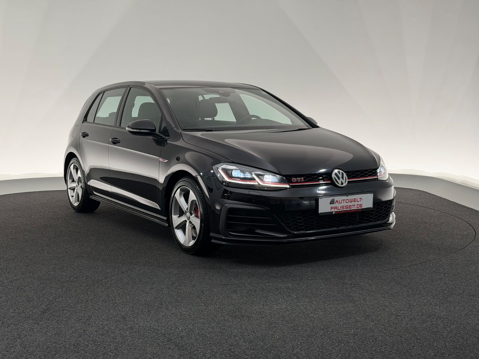 Gebrauchtwagen Volkswagen Golf Golf VII GTI Lim.*PERFORMANCE*LED-ACC-APP-SHZ in Horb am Neckar