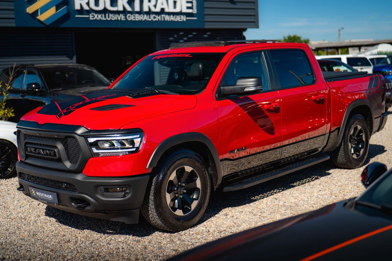 Fahrzeugabbildung Dodge RAM 5.7 V8 HEMI 4x4 REBEL AXLE LOCK LPG Pano ACC