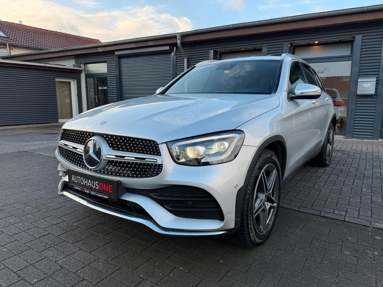 Mercedes-Benz GLC 200 4Matic AMG/MBUX/MULTIBEAM/KAMERA/1HAND