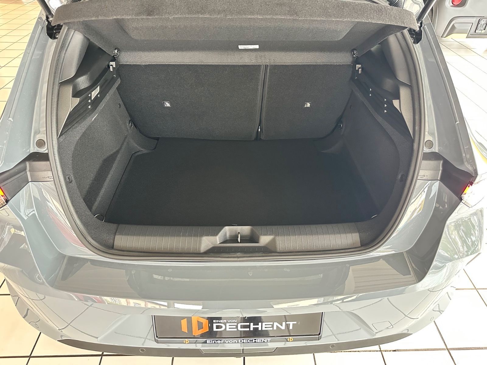 Fahrzeugabbildung Opel Astra L Lim*Edition*RFK*Klima*PDC*SHZ*LED