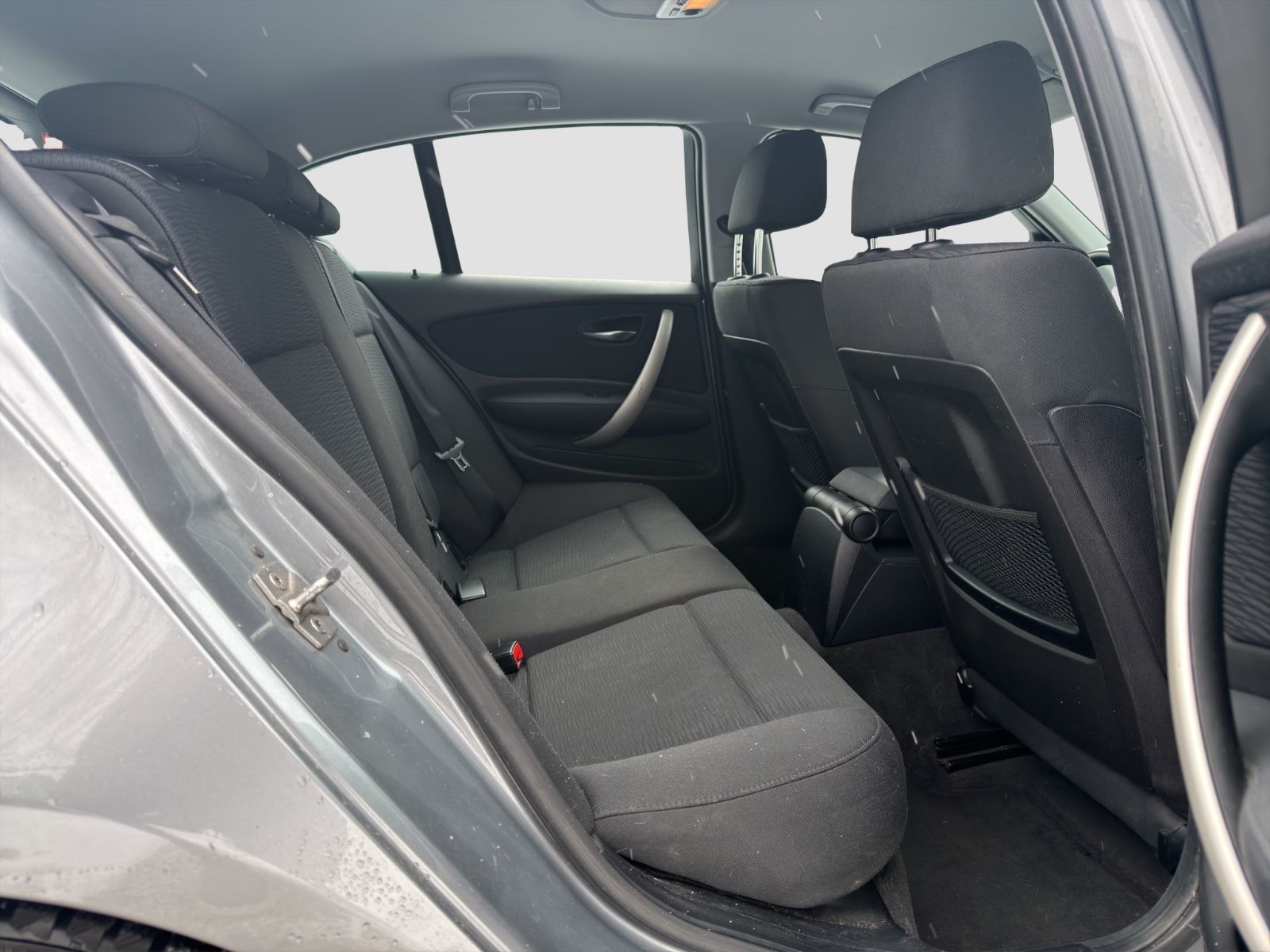 Fahrzeugabbildung BMW 118i Limousine /Klimaautom./Sitzhz./PDC/