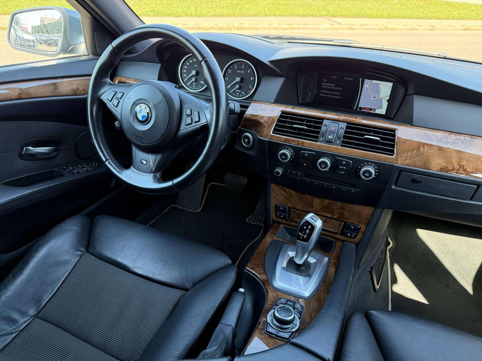 BMW 530i Automatik Touring 272 PS 8-fach