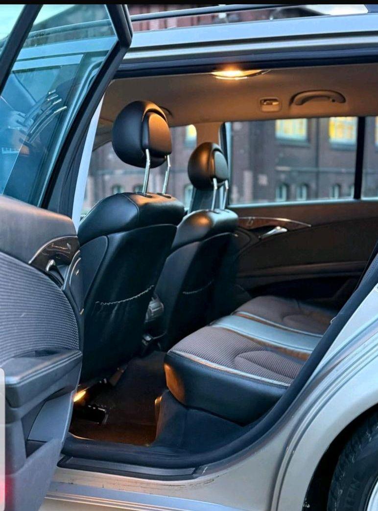 Mercedes-Benz E320 2004 — photo 10