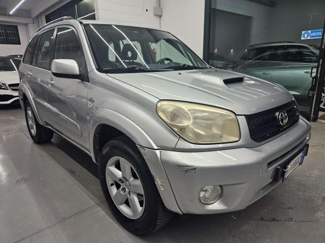 Toyota RAV 4 5p 2.0 d-4d 16v Sol FL NEOPATENTATI