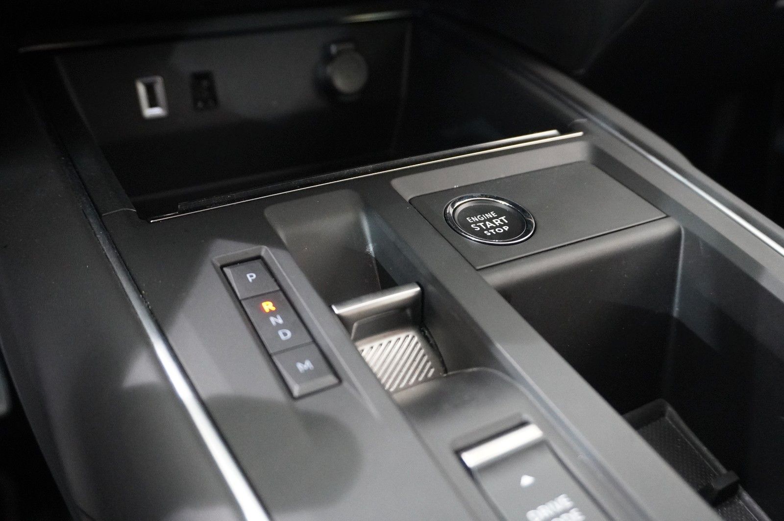 Fahrzeugabbildung Citroën C5 Aircross PLUS 145 E-DSC NAVI/LED/KAMERA/DAB+