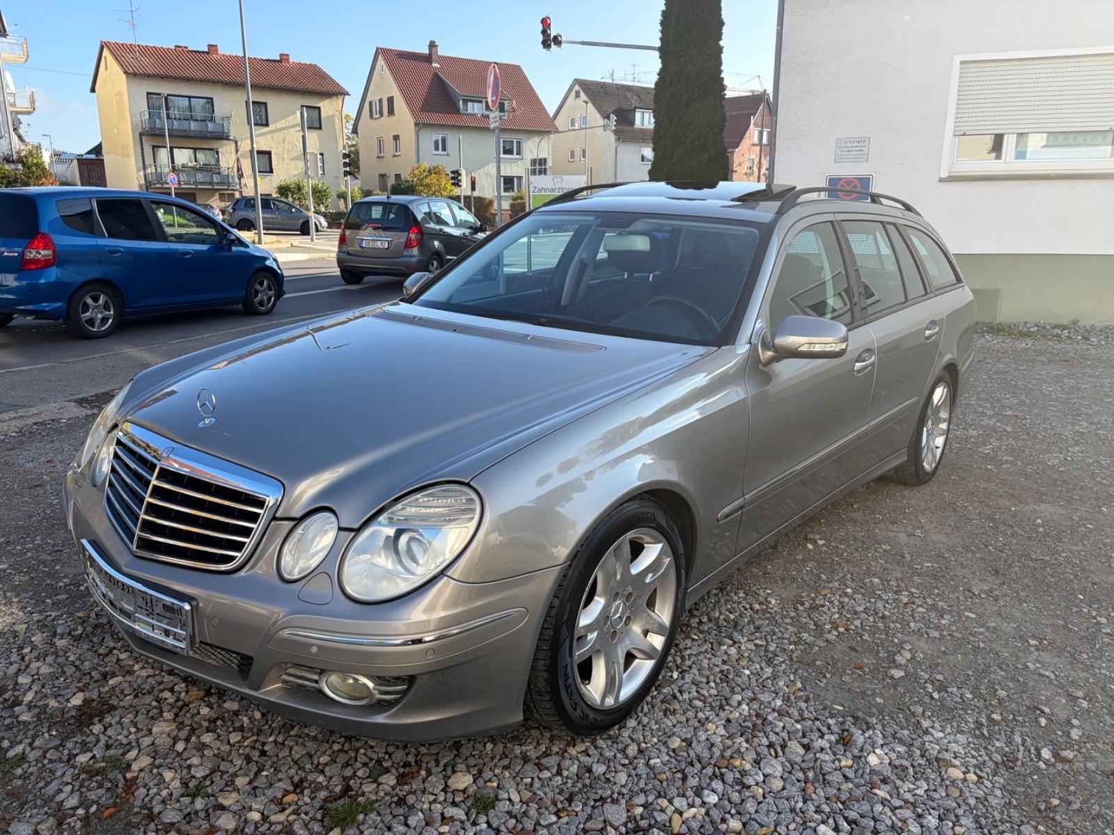 Mercedes-Benz E200 2008 — photo 10