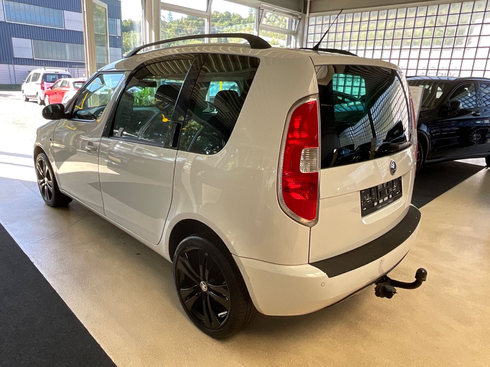 Fahrzeugabbildung SKODA Roomster Noire