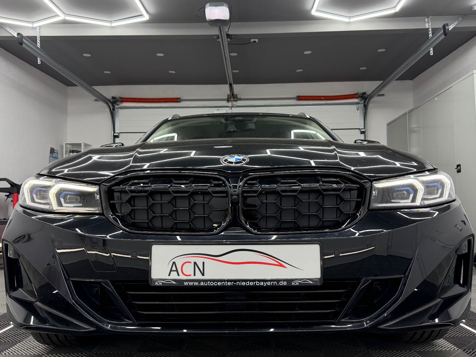 Fahrzeugabbildung BMW 330 d xDrive Touring/LED/CURVED/HuD/AHK/FACELIFT