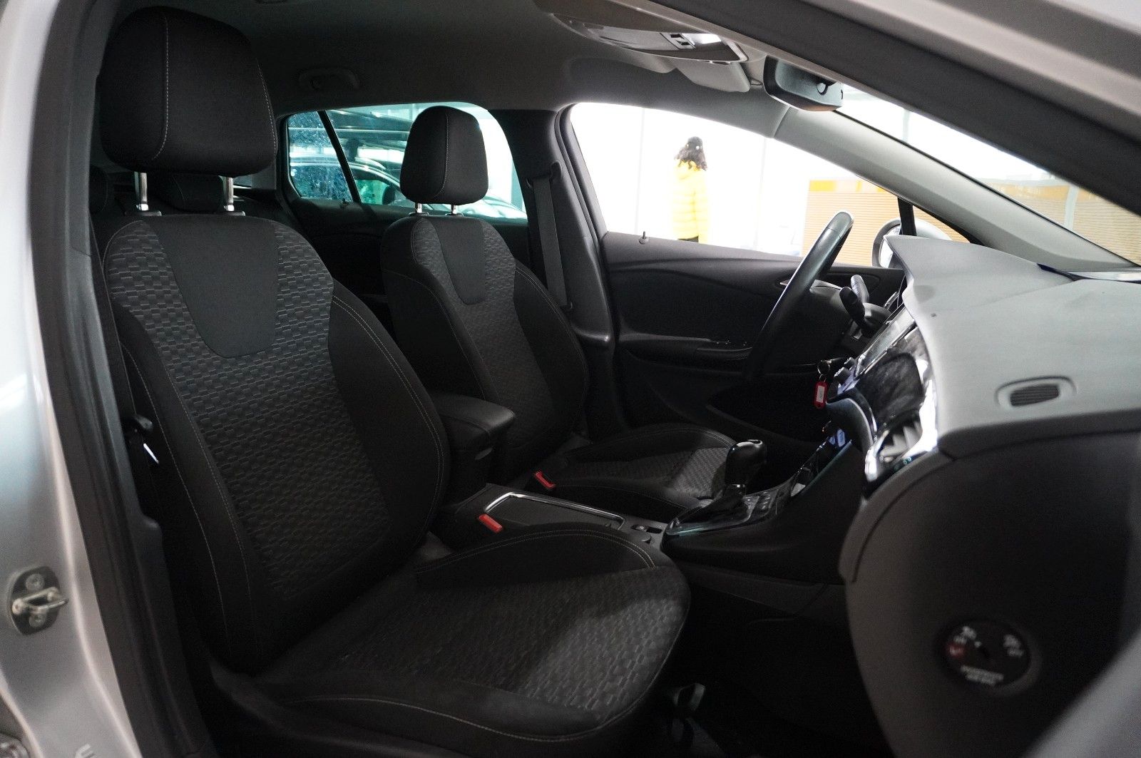 Fahrzeugabbildung Opel Astra K ST 1.4T ON NAVI/LED/KAMERA/SPORT/SH/TEMP