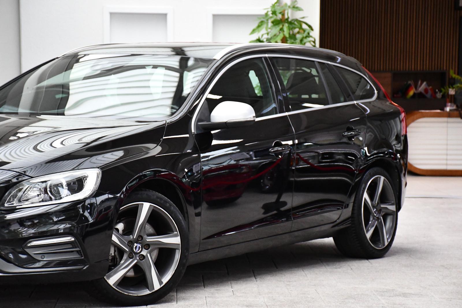 Volvo V60 D4 R-Design Aut. Kamera Leder Navi Ahk 82tkm