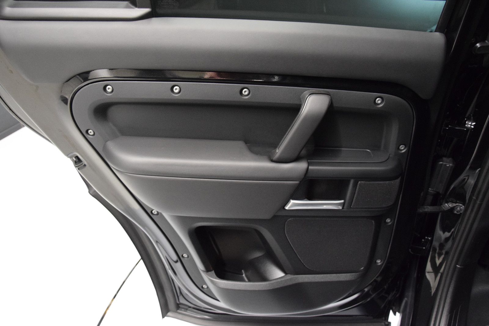 Fahrzeugabbildung Land Rover Defender 110 X-Dynamic HSE 5.0 V8 Pano Matrix