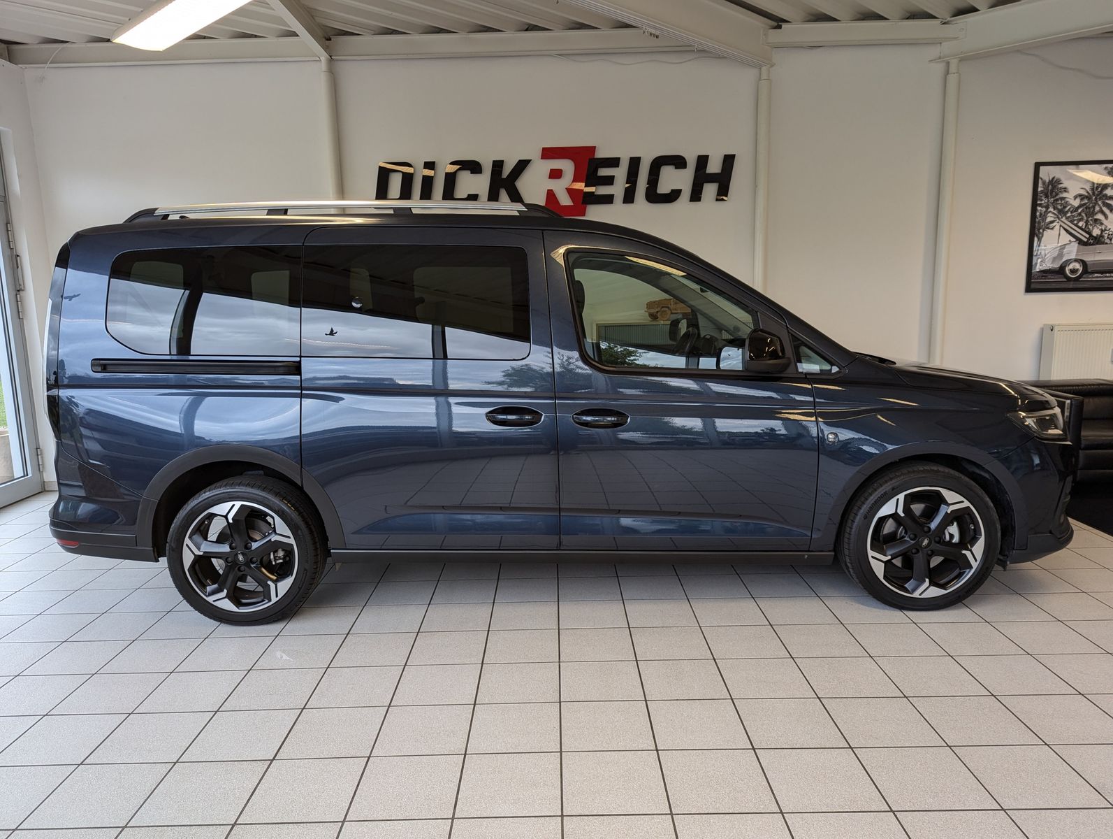 FORD Tourneo Connect L2 Active 7-Sitz Bi-LED Pano AHK - Image 7