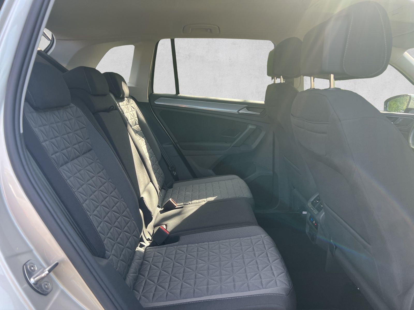 Tiguan Life 1.5 TSI AHK*Navi*ACC*Kamera
