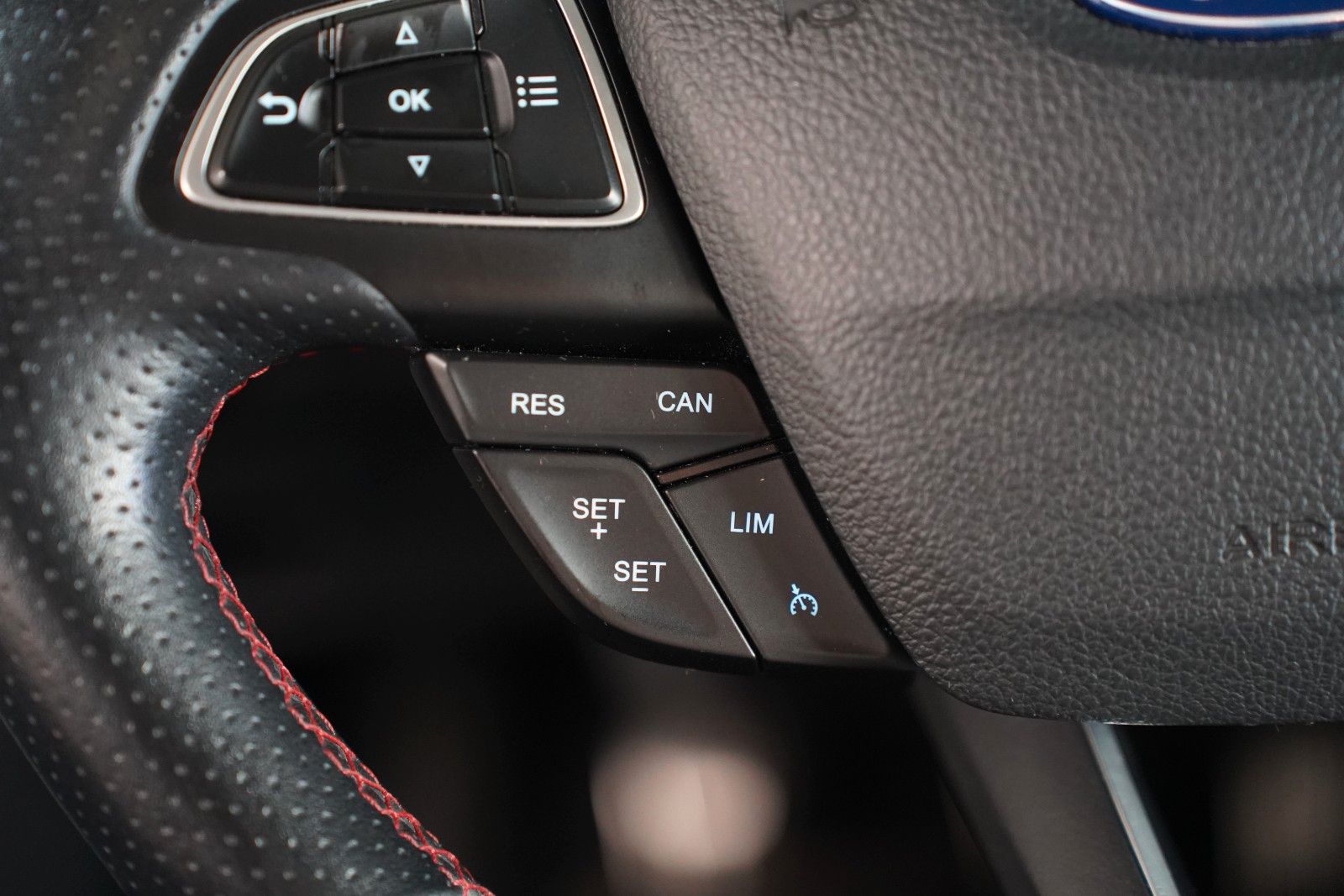 Fahrzeugabbildung Ford EcoSport ST-Line*NAVI*KeyFree*KLIMAAUTOMATIK
