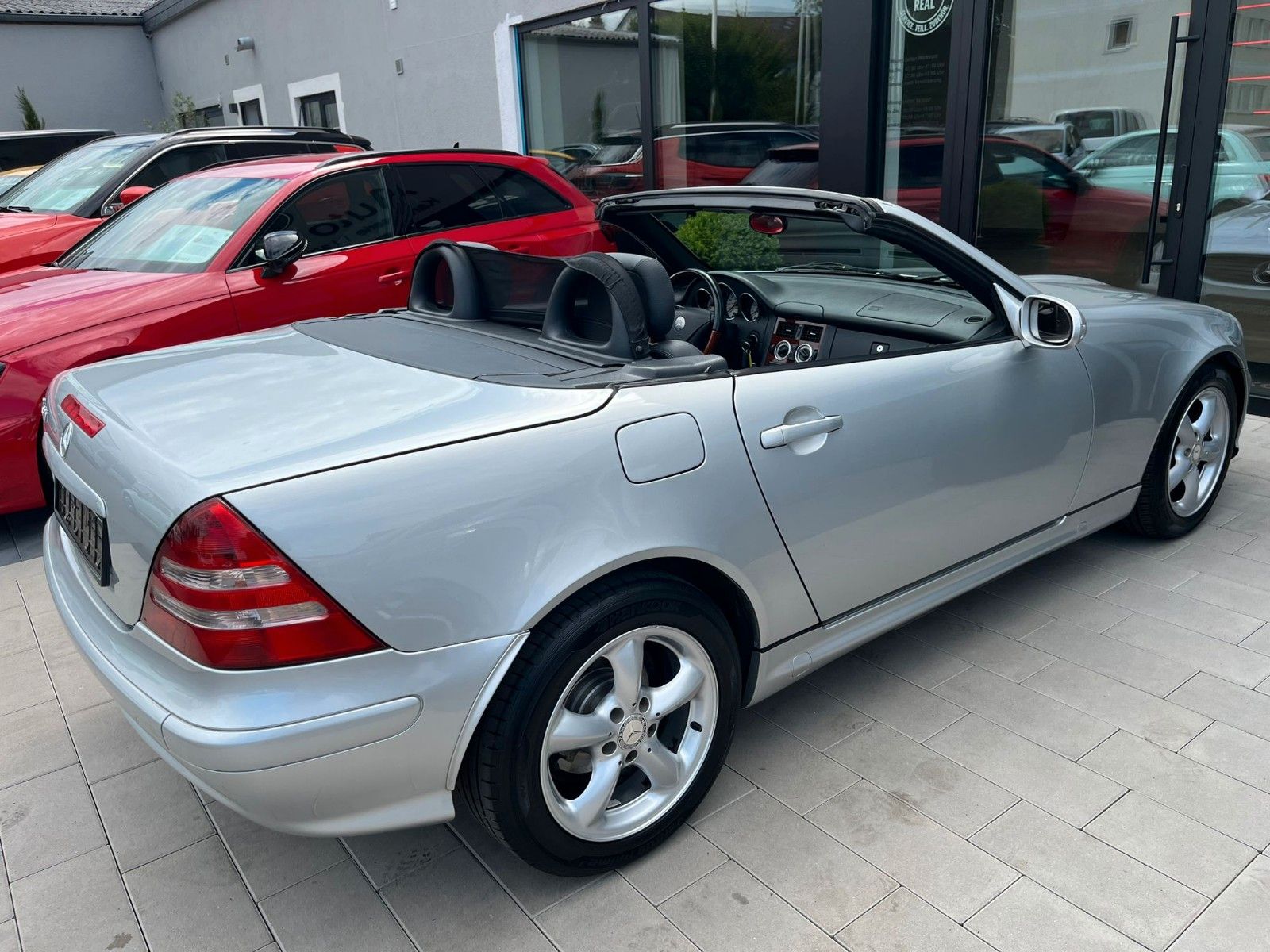 Fahrzeugabbildung Mercedes-Benz SLK 320*1.Hand*Holz*HU07/2027*Scheckheftgepflegt
