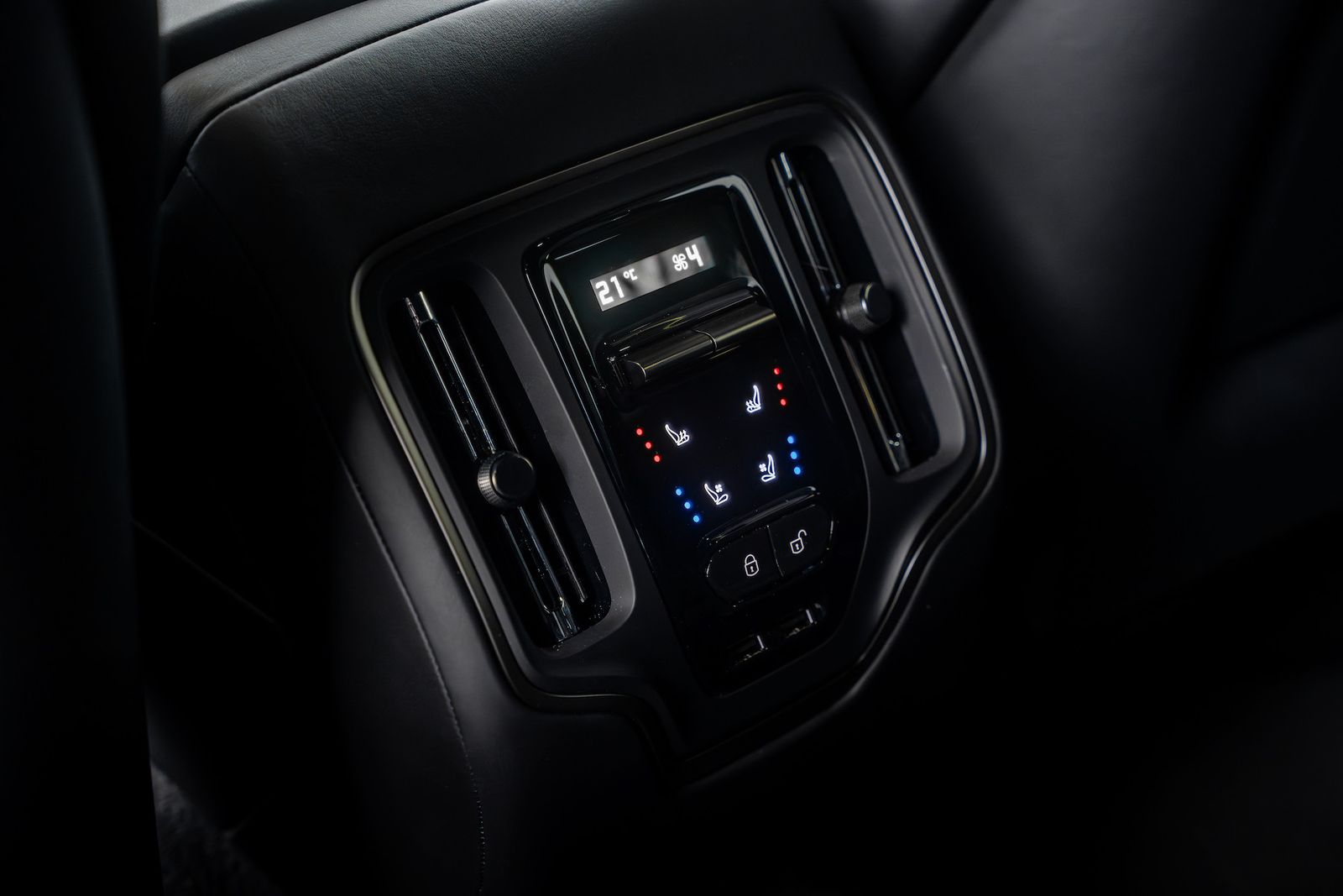 Fahrzeugabbildung Aston Martin DBX 707 AMR24 NEW MODEL!!|BOWERS&WILKINS|CERAMIC