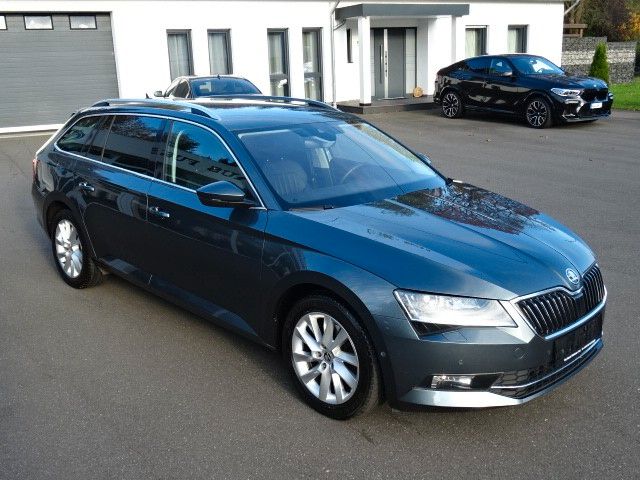 Skoda Superb Combi 2.0TDI,LEDER,NAV,LED,AUT,KAM,ACC,1H