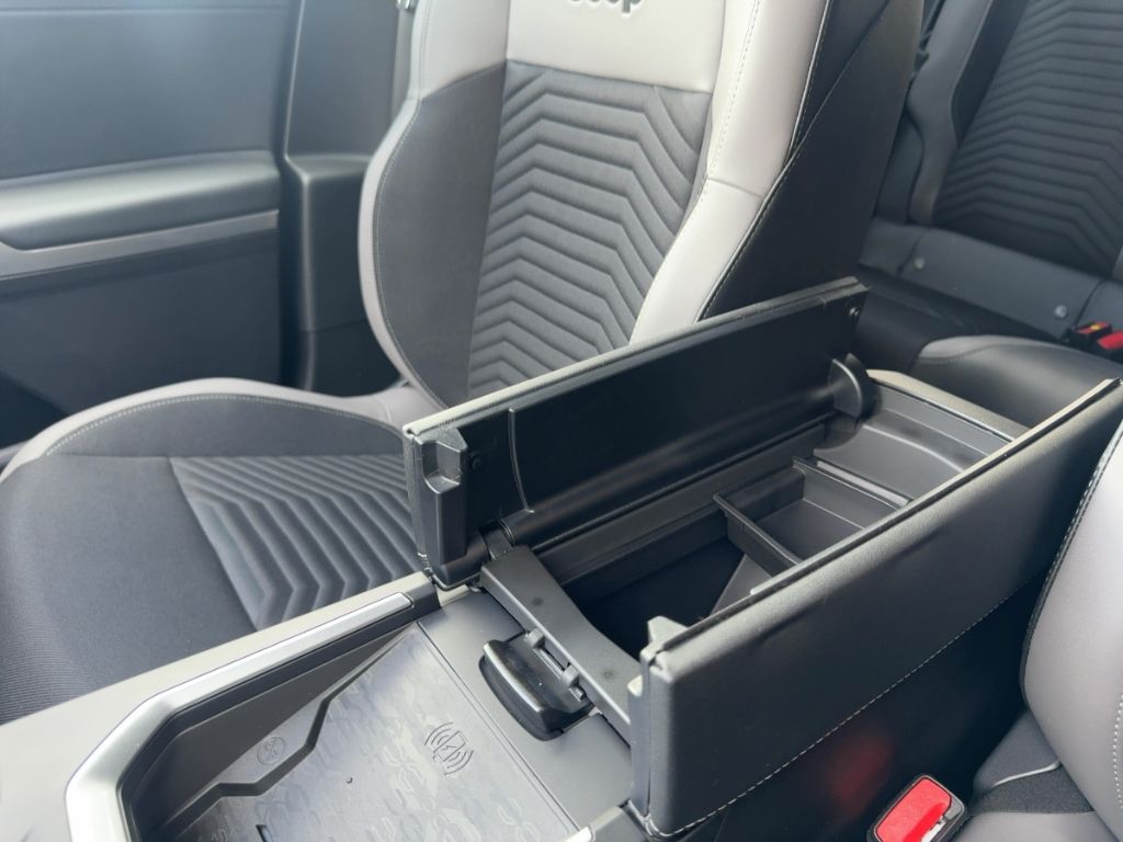 Fahrzeugabbildung Jeep Compass First Edition MATRIX Rückfahrk. WINTER