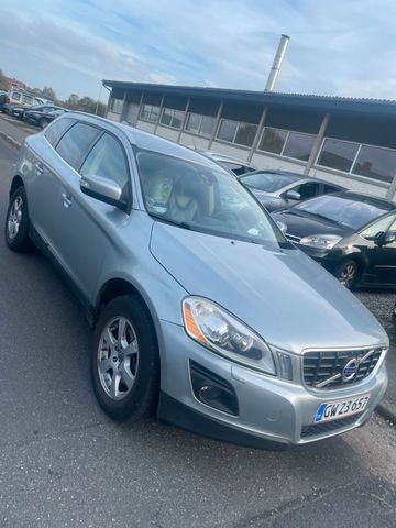 Volvo XC60 2.4D DRIVe Summum