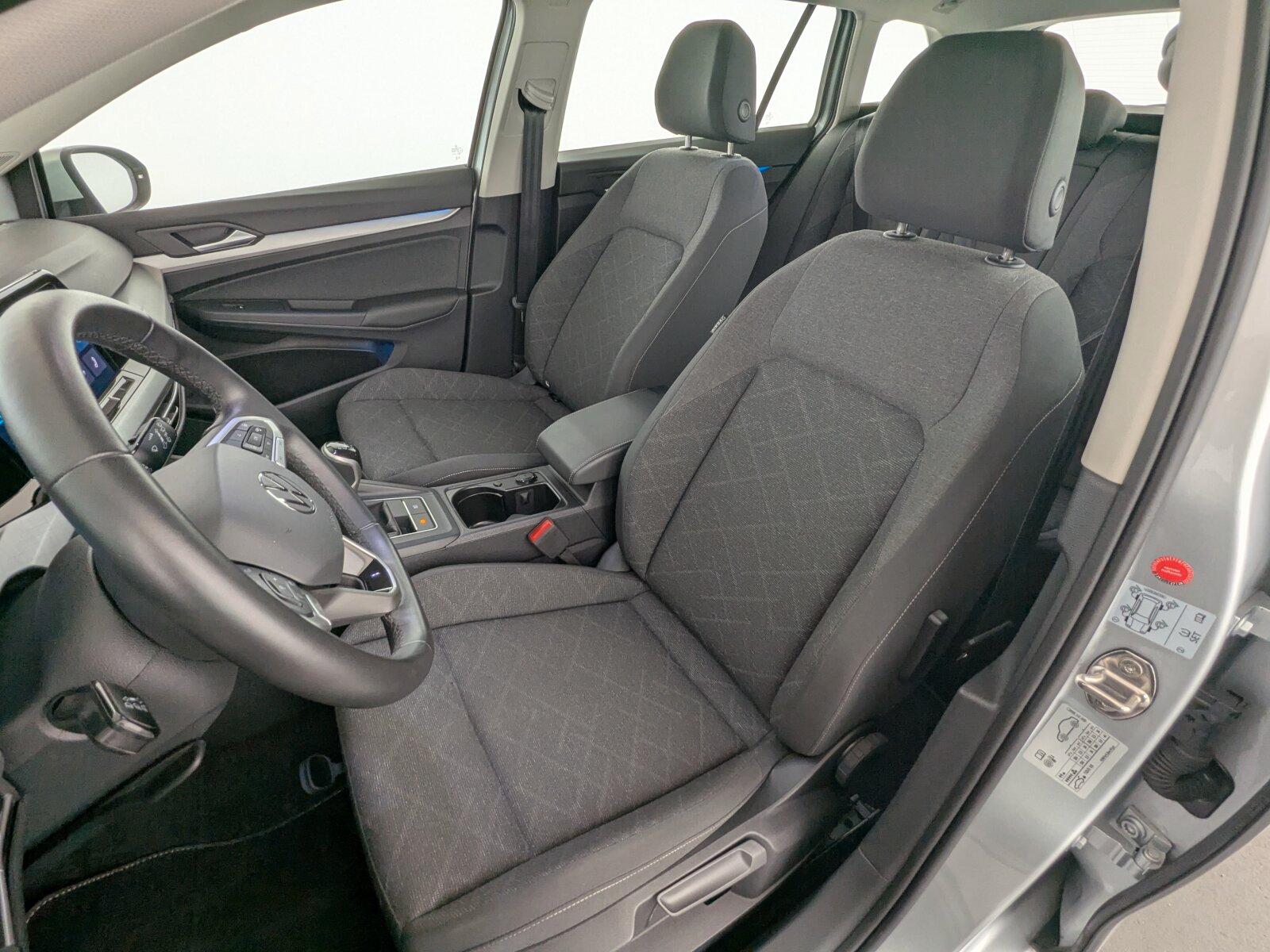 Volkswagen Golf VIII 1.0 TSI Life OPF LED+NAVI+SHZ+RFK+SPUR, миниатюра 12