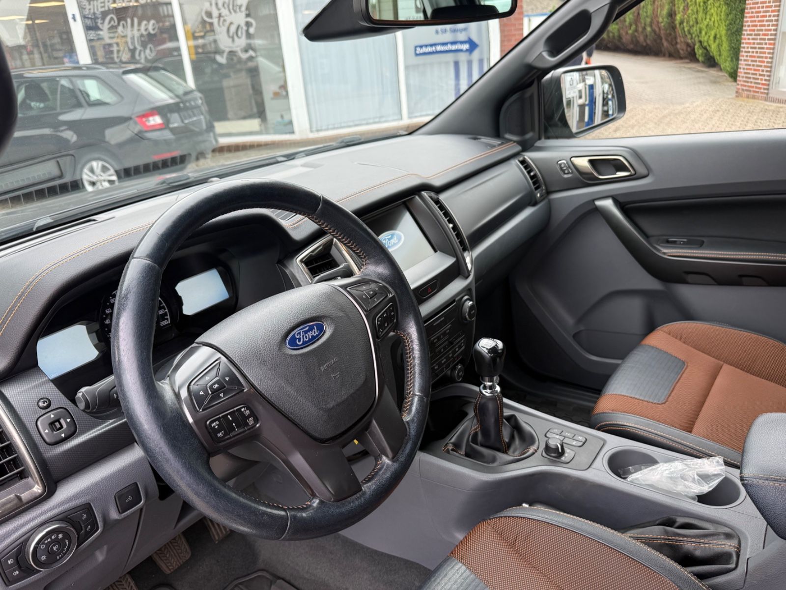 Fahrzeugabbildung Ford Ranger Wildtrak 2.2 TDCI Doka 4x4 Navi/ACC/AHK