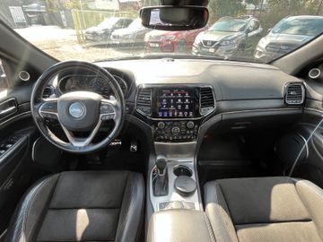 Jeep Grand Cherokee - 11