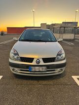 Renault Clio 1.2 16V / TÜV 01/2027 / Klima... - Renault Clio aus 2002: 1.2