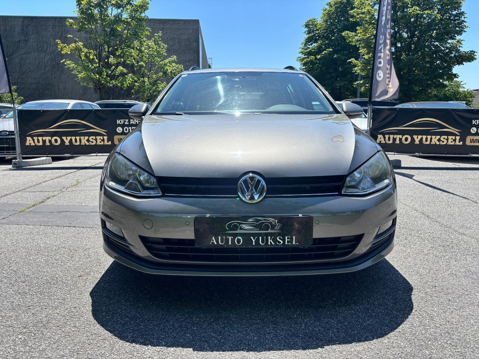 Volkswagen Golf 2015 — вигляд ззаду