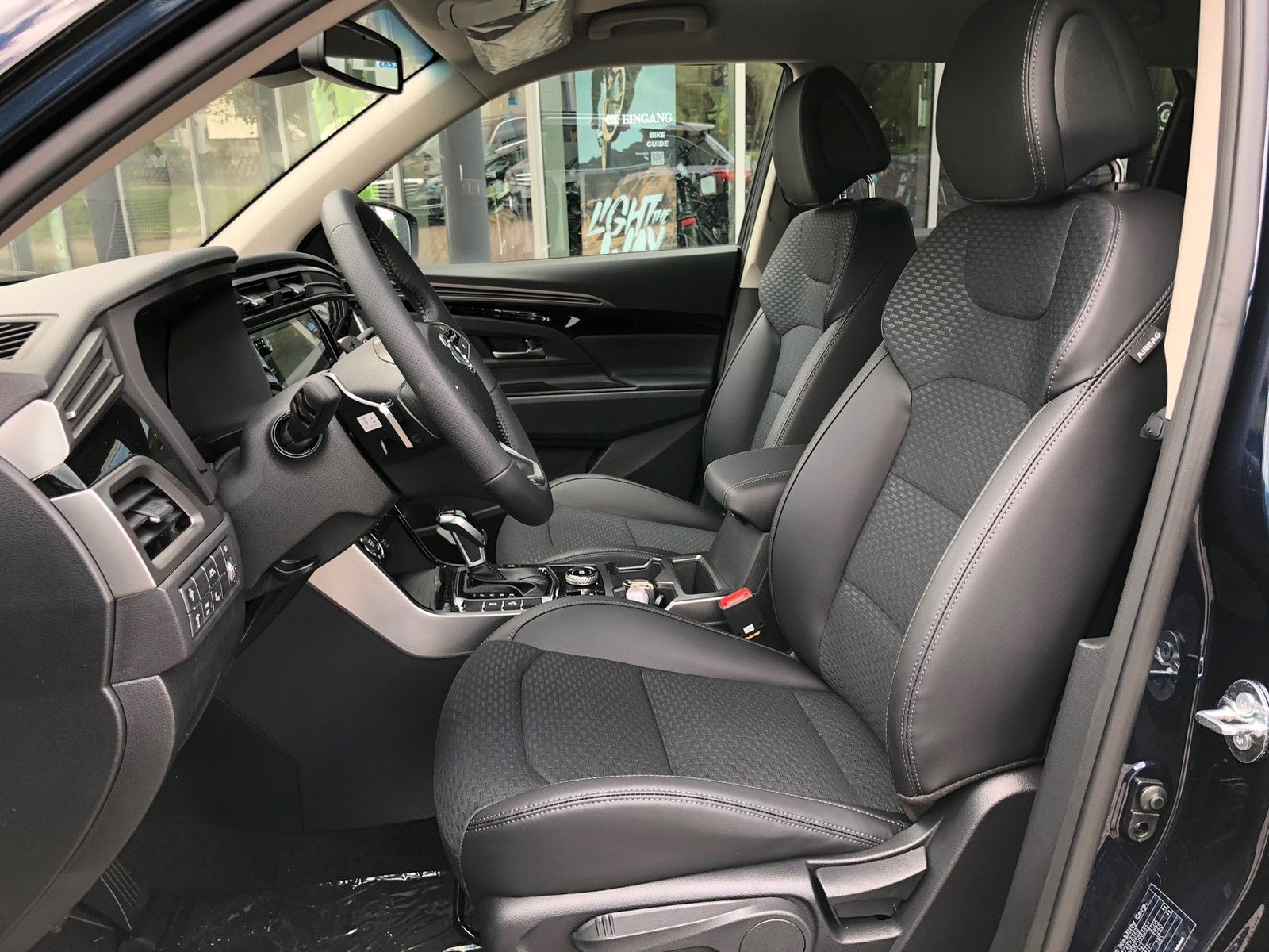 Fahrzeugabbildung KGM KORANDO+BLACKLINE+AMBIENTE+KAMERA+SH+LED++++++++
