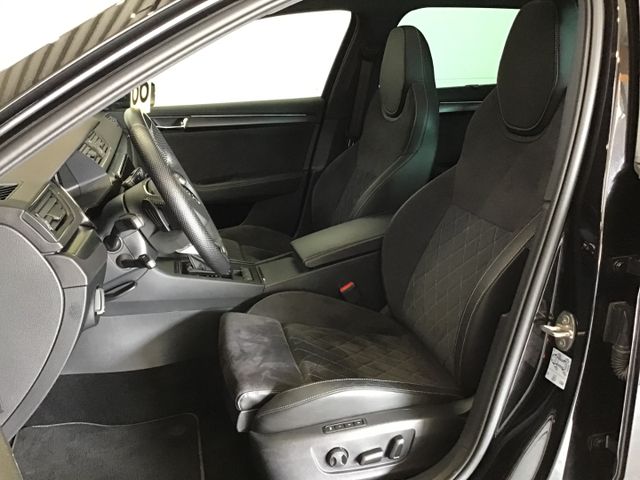 Fahrzeugabbildung Skoda Superb Combi 2.0 TSI SportLine 4x4/Navi/ACC/AHK