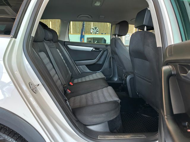 Volkswagen Passat Alltrack Variant Basis BMT 4Motion *AHK*