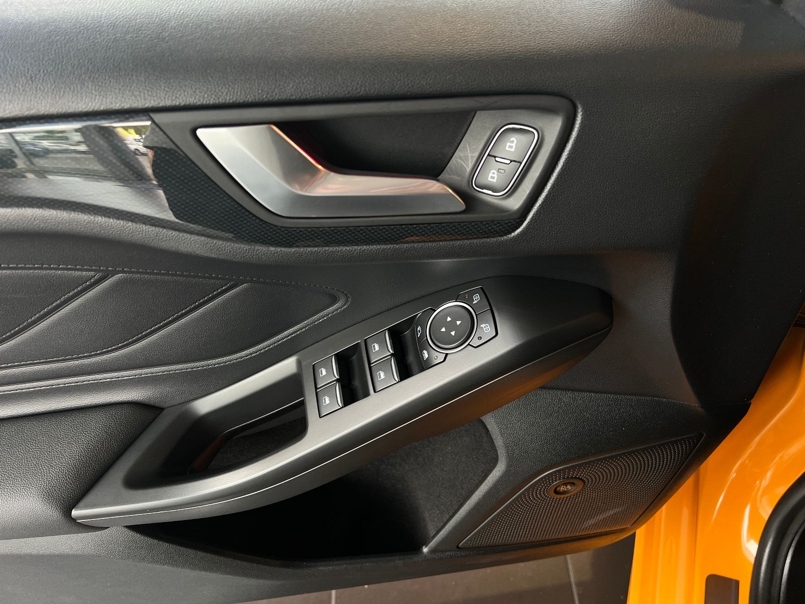 Fahrzeugabbildung Ford Focus  ST 2.3 B&O RFK LED NAV