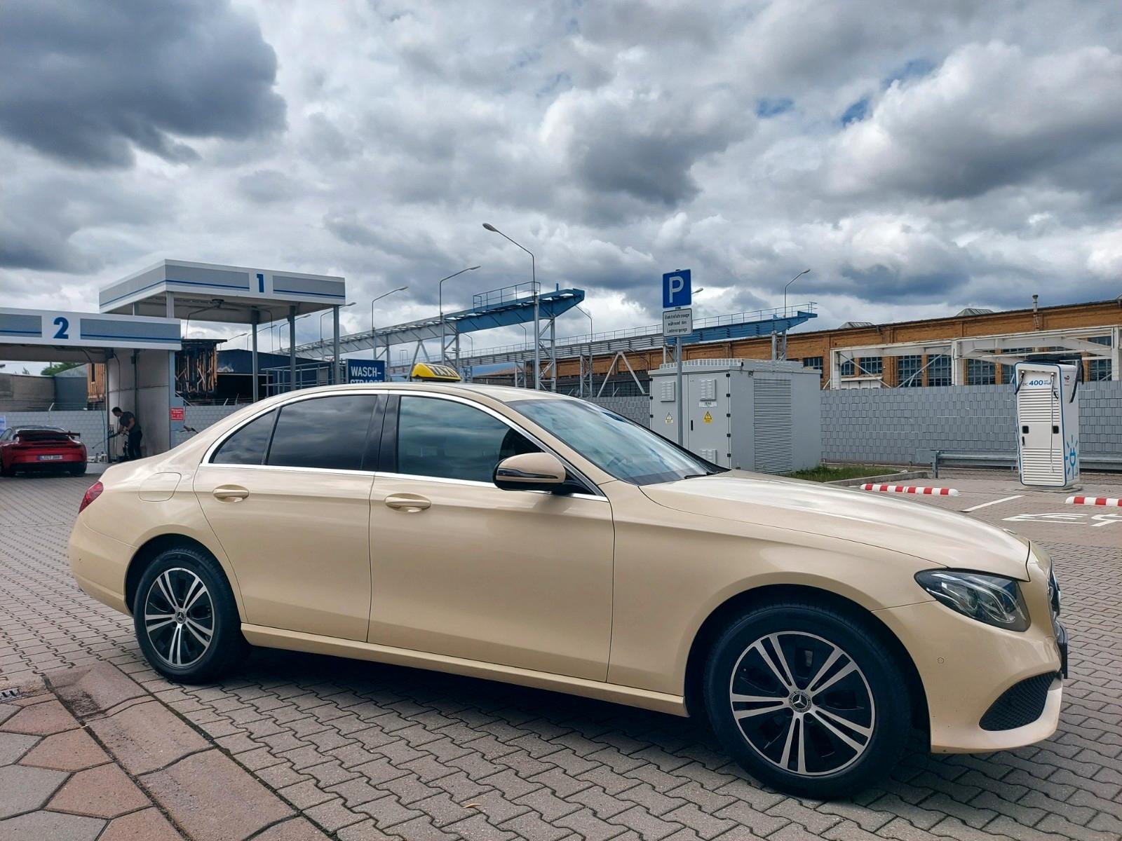 Mercedes-Benz E 220 E Limousine E 220 d Taxi Navi Kamera