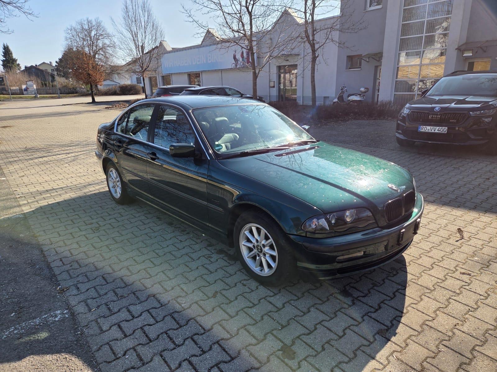 BMW 320i