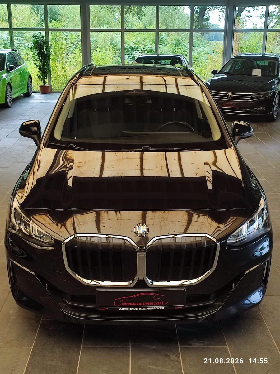 BMW 220 2 Active Tourer 220 i Pano Navi Kamera Ahk